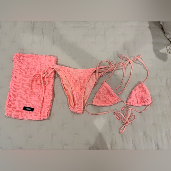 Triangl Vinca Pink Lemonade XS top and SMALL bottom - Picture 2 of 9